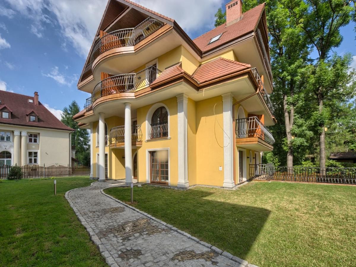 Апартаменты VisitZakopane - Sky Apartment Закопане