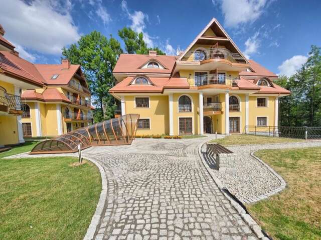 Апартаменты VisitZakopane - Sky Apartment Закопане-57